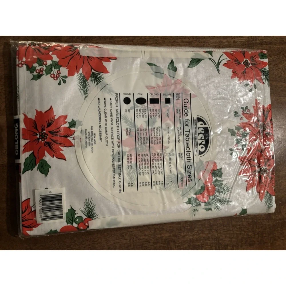 Vintage Tablecloth 52x70 Oblong Vinyl Flannel Back USA Decro Designer Edit 3644